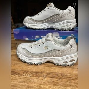 Skechers D’Lites
